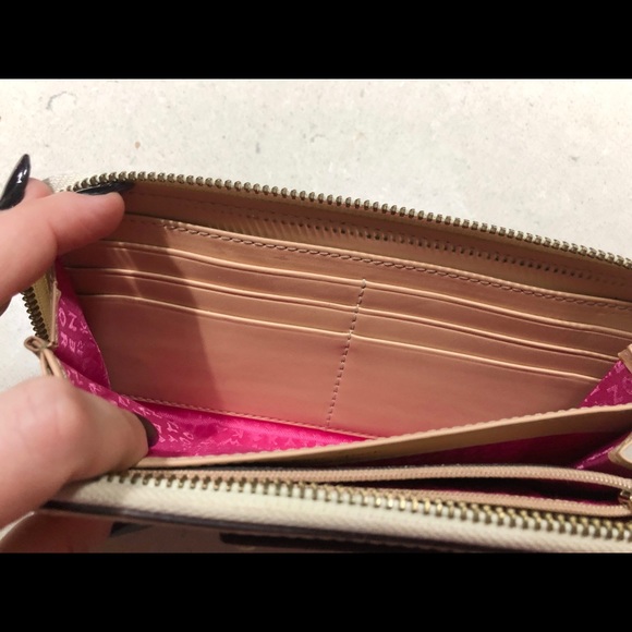 Kate Spade Wallet - Picture 5 of 6